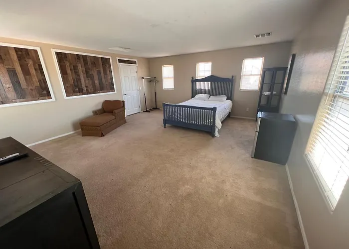 2 Story 4 Goodyear